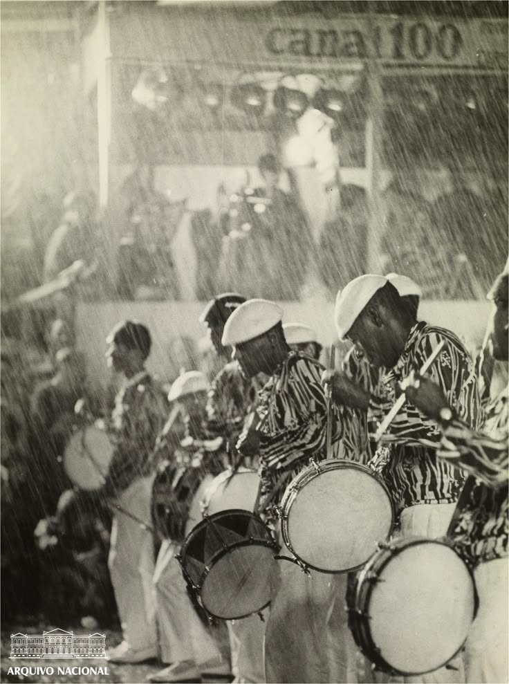 samba drummers